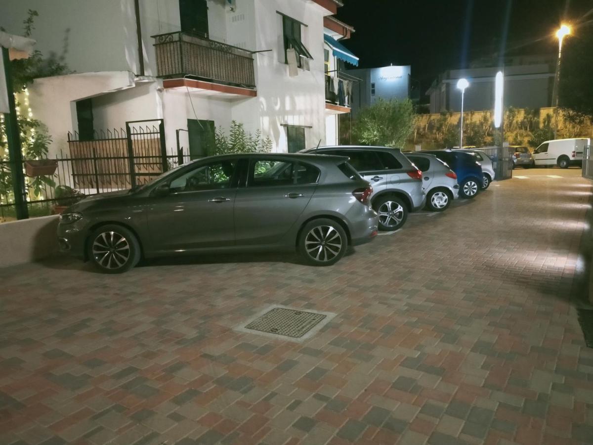 B&B Hotel Costa Azzurra Spotorno Eksteriør bilde