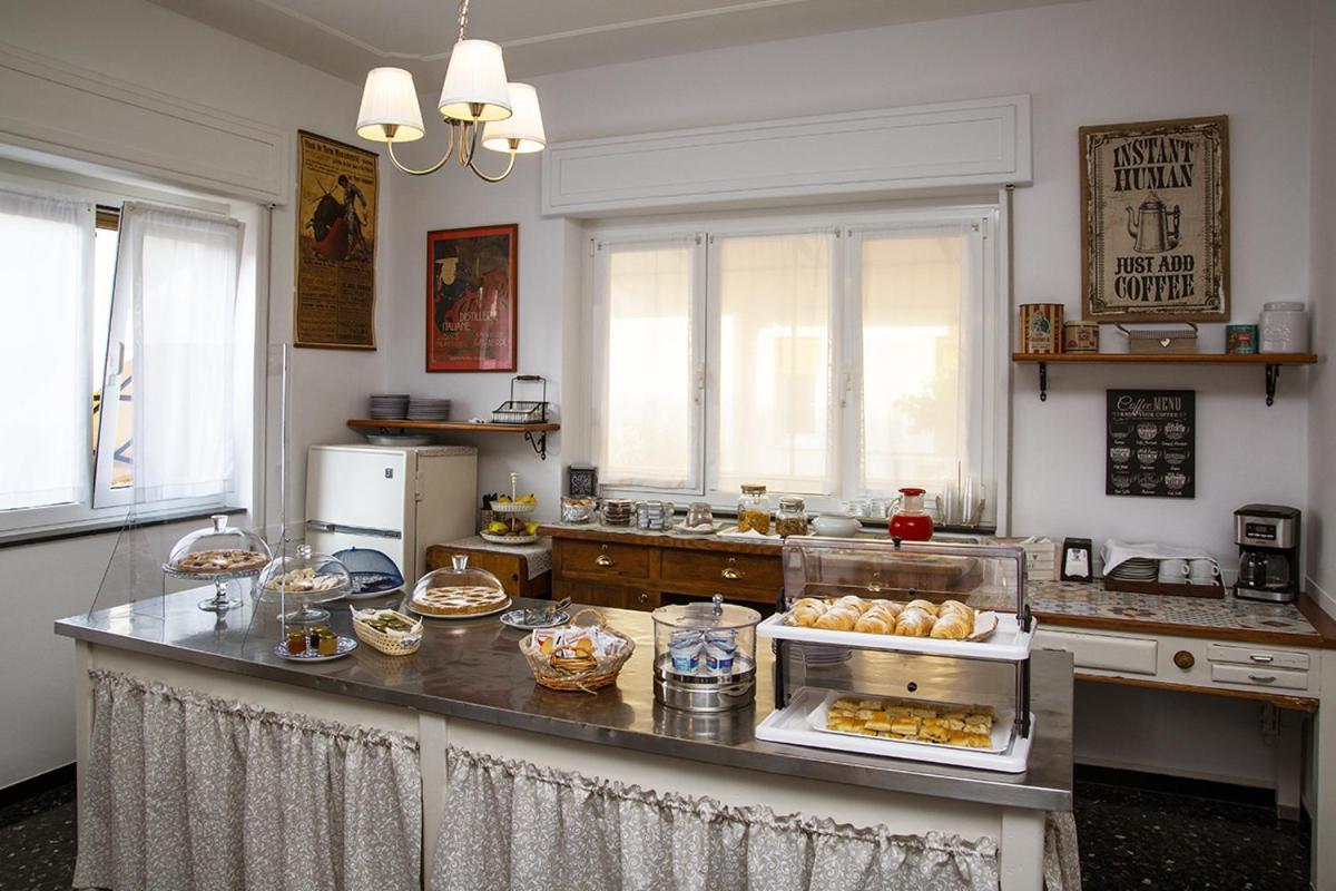 B&B Hotel Costa Azzurra Spotorno Eksteriør bilde