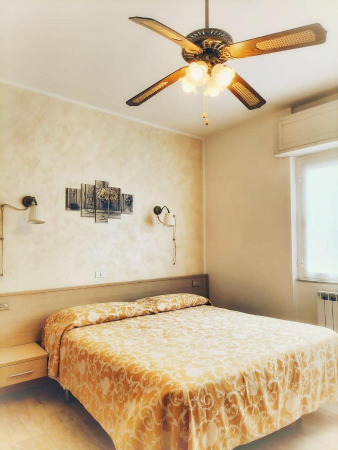 B&B Hotel Costa Azzurra Spotorno Eksteriør bilde