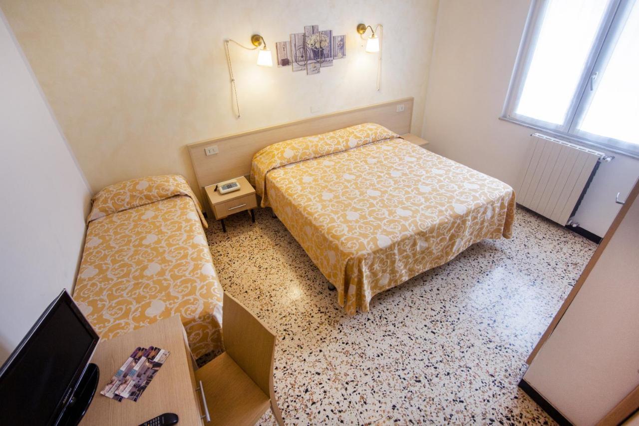 B&B Hotel Costa Azzurra Spotorno Eksteriør bilde